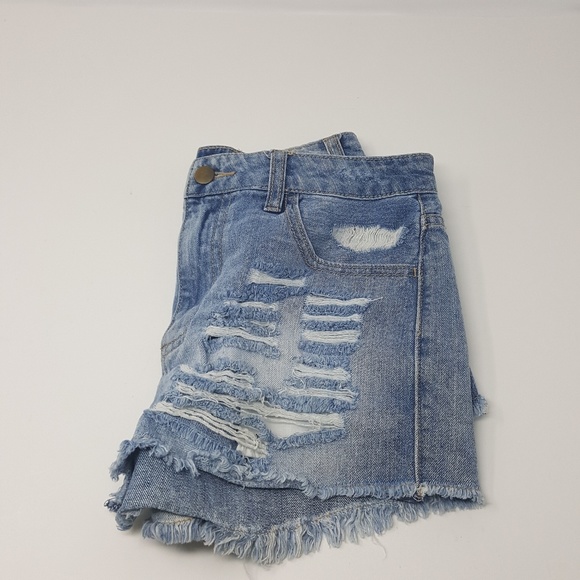 🐝Forever 21 Distressed Light Jean Shorts - Picture 4 of 4
